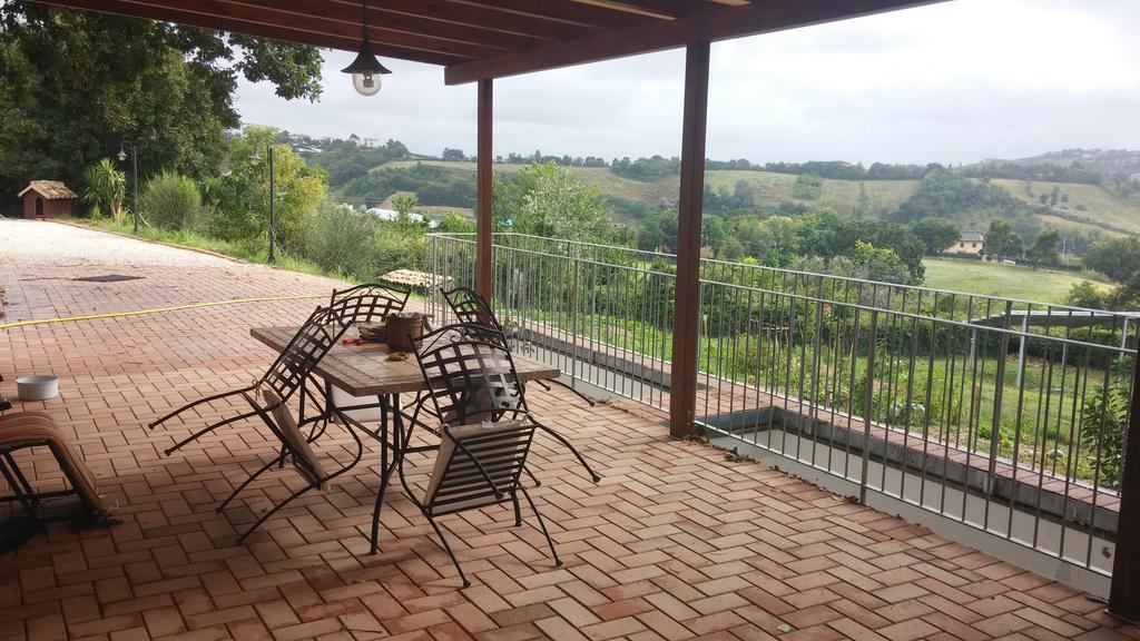 Le Querce Bed & Breakfast Ancona Dış mekan fotoğraf